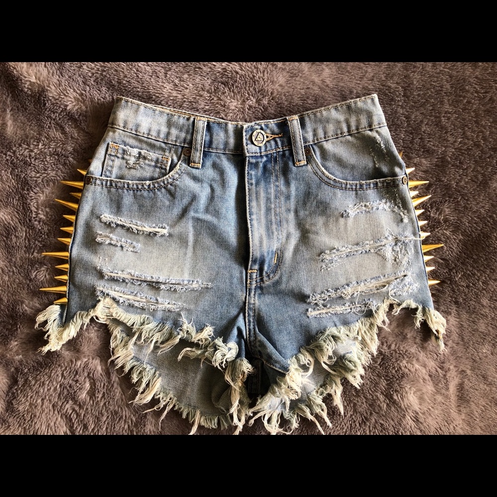 UNIF Backoff spiked shorts
